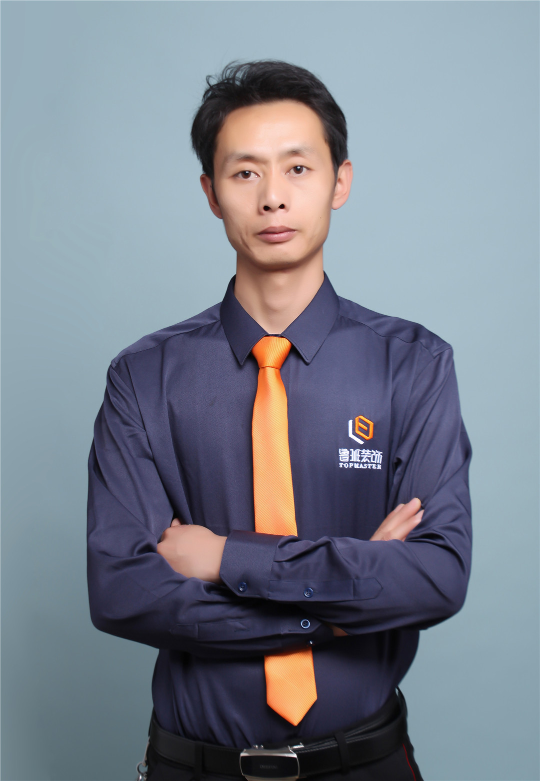 罗世军